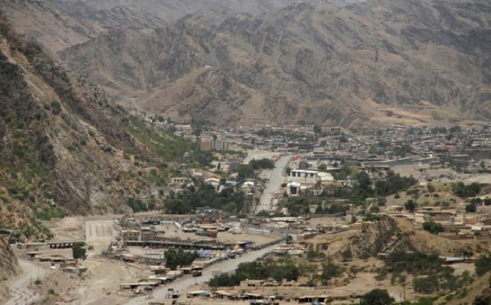 Disputed Afghan-Pakistan border reopens after fighting